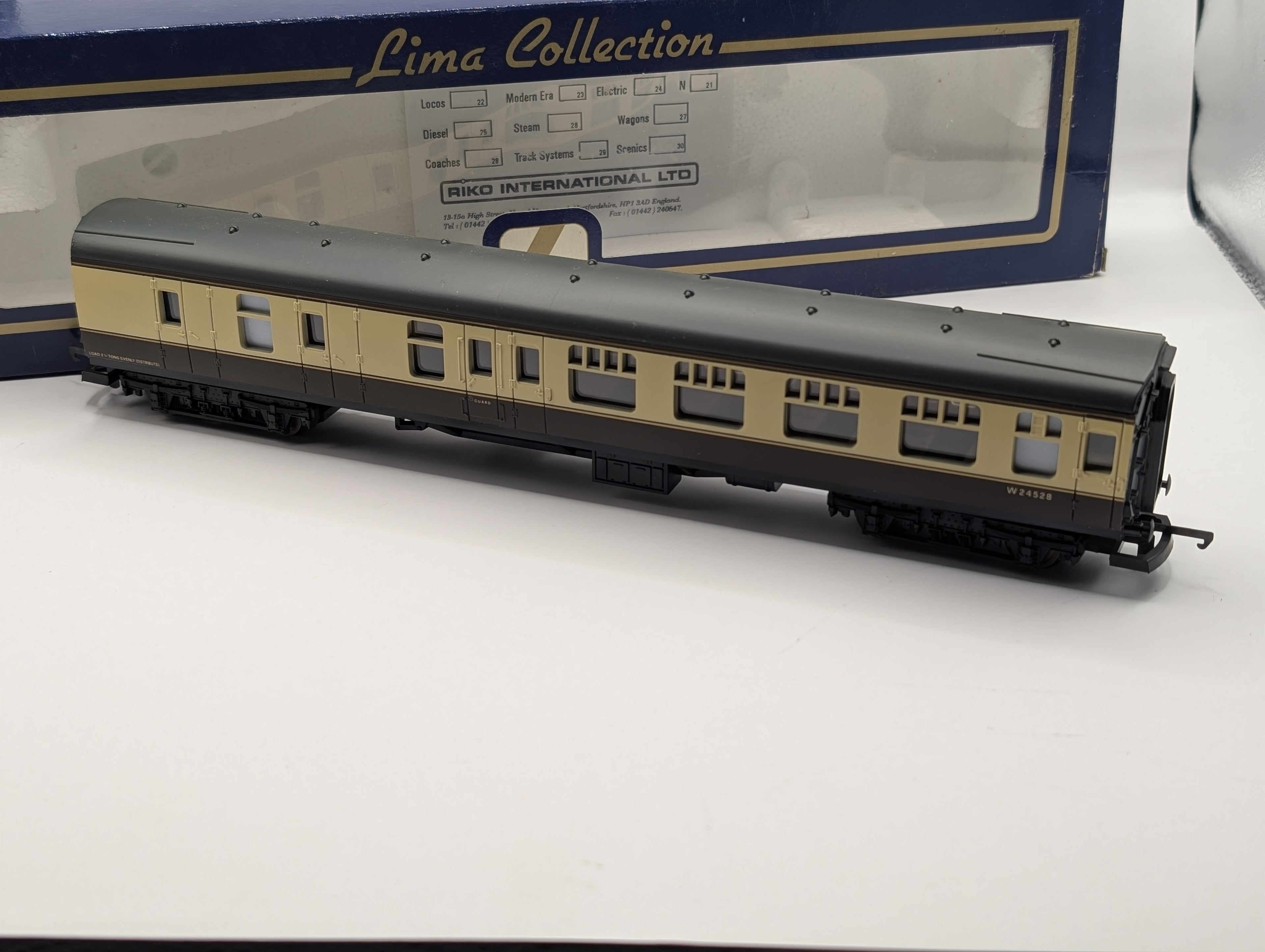 Lima OO Gauge BR Mk1 Brake Coach – Western Region Chocolate & Cream Livery – Excellent Boxed Condition (Missing One Buffer)