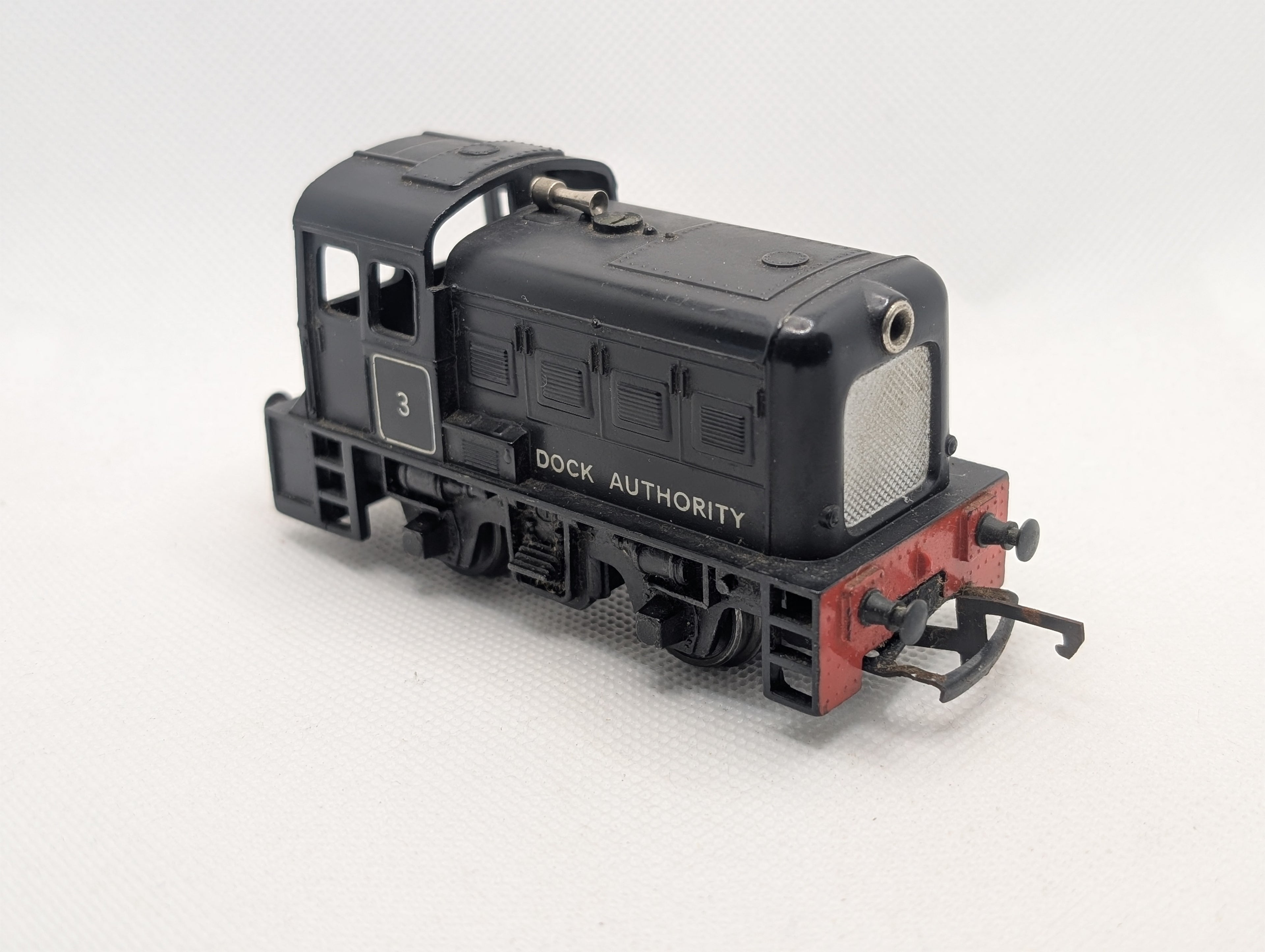 Tri-ang R253 OO Gauge Dock Authority 0-4-0 Black Diesel Shunter Loco - Tested Runner (Working Headlight, Unboxed)