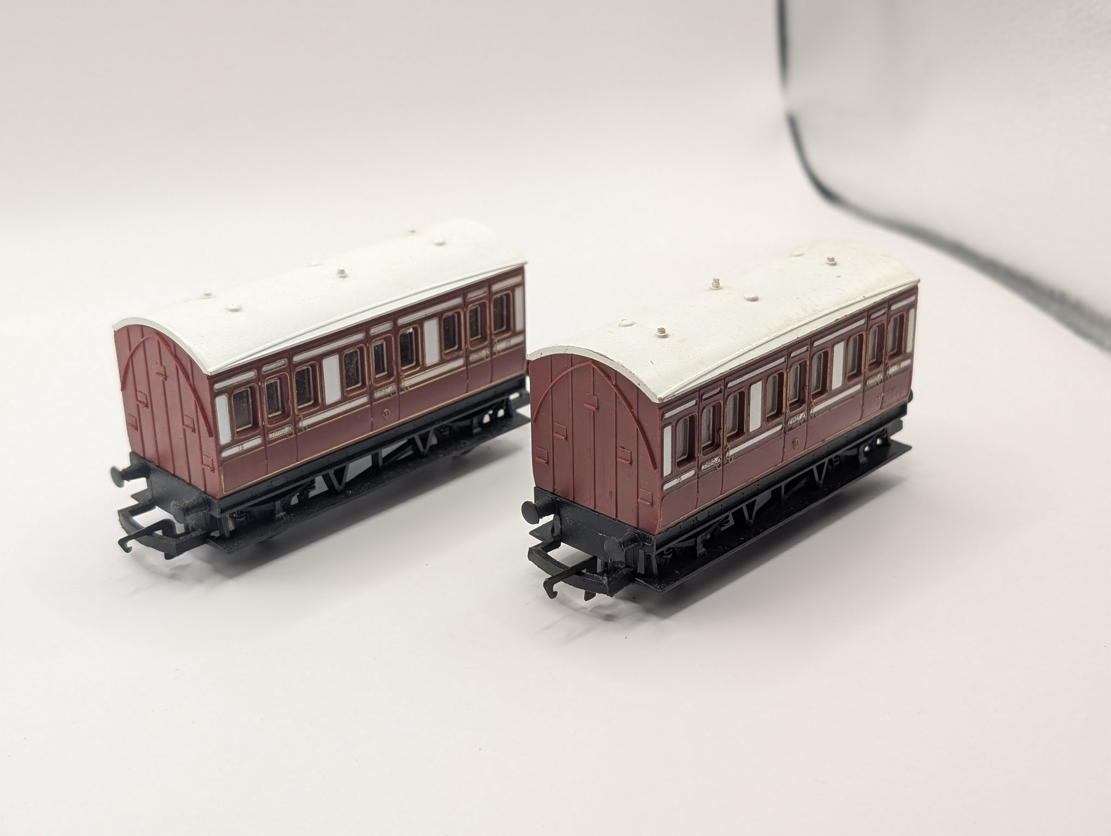 Pair of Vintage Tri-ang Hornby OO Gauge 4-Wheel Coaches - Caledonian Maroon & White