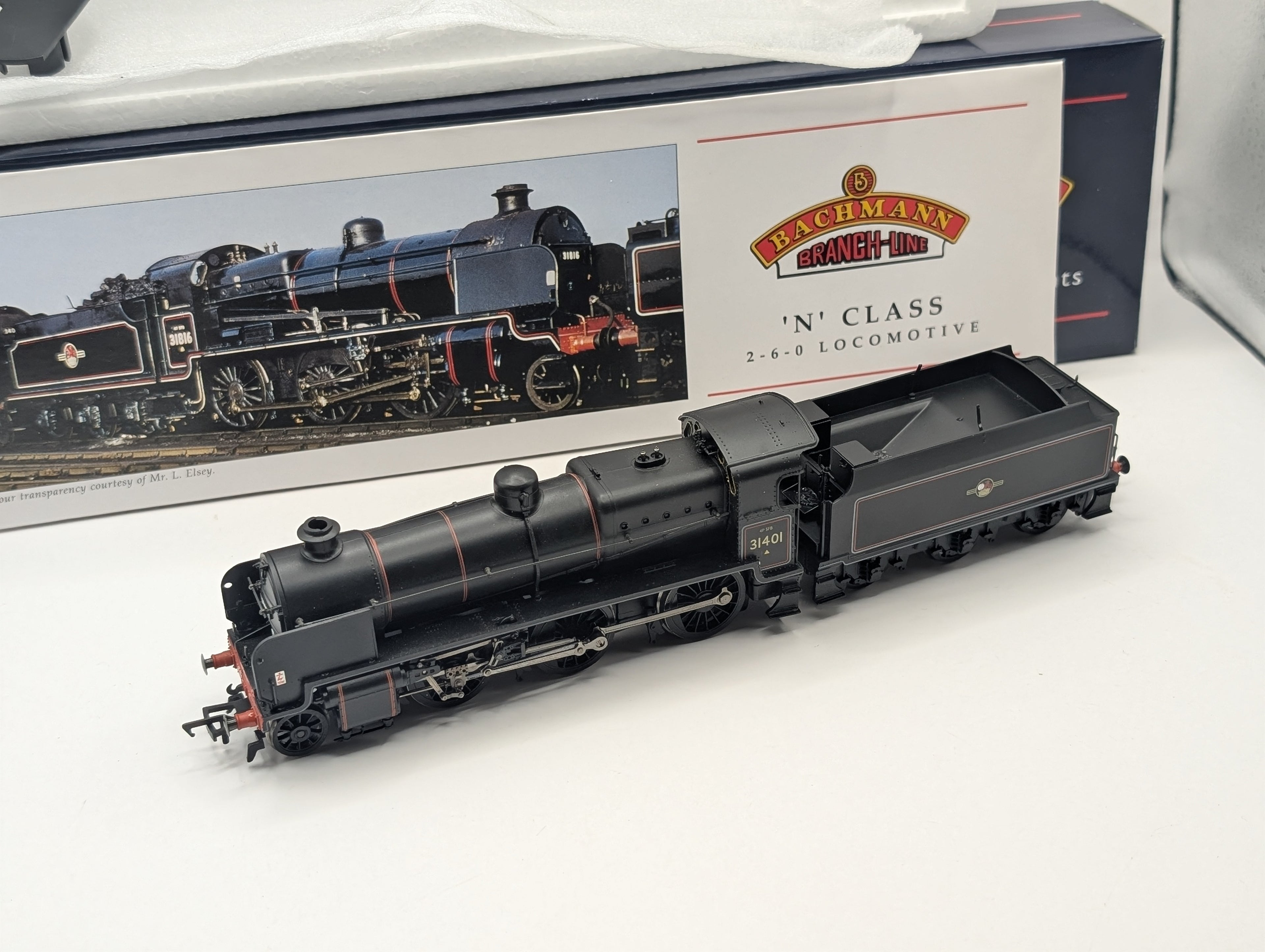 Bachmann Branchline 32-162 N Class 31401 BR Black Late Crest Slope Sided Tender - OO Gauge (Pre-owned, Boxed)