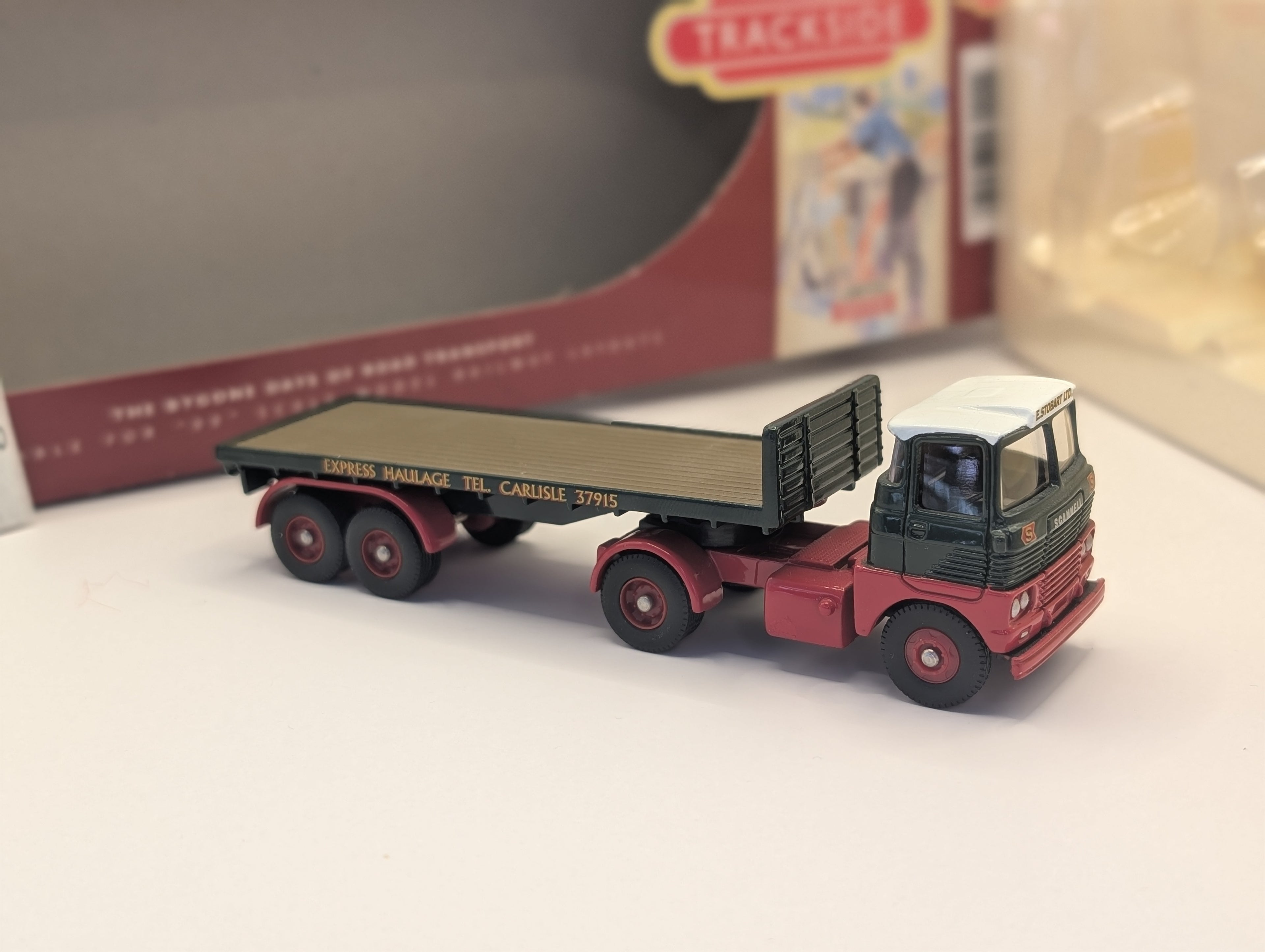 Lledo Trackside DG175002 Scammell Handyman Platform Trailer – Eddie Stobart Ltd (1:76/OO Gauge)