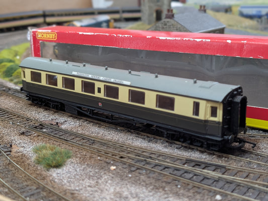 Pre-owned OO gauge Hornby R4126 G.W.R Centenary Composite Coach 6661, boxed