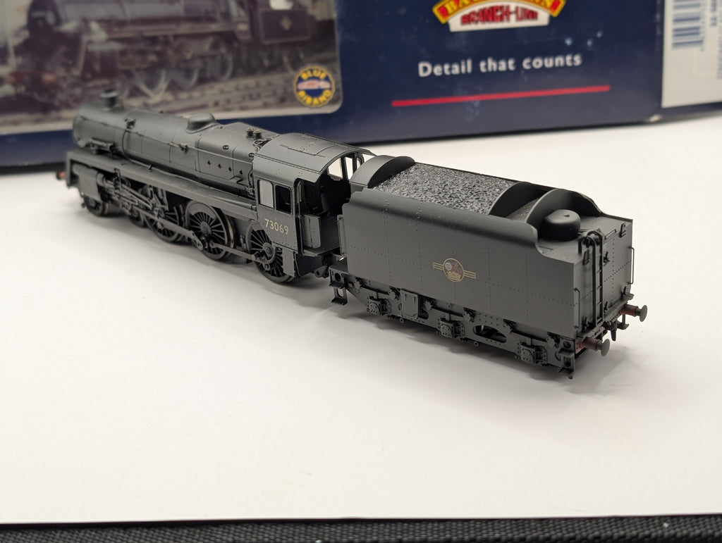 Bachmann 32-505 Standard Class 5MT 73069 BR Plain Black Factory Weathered (Boxed, Good/Runs OK)