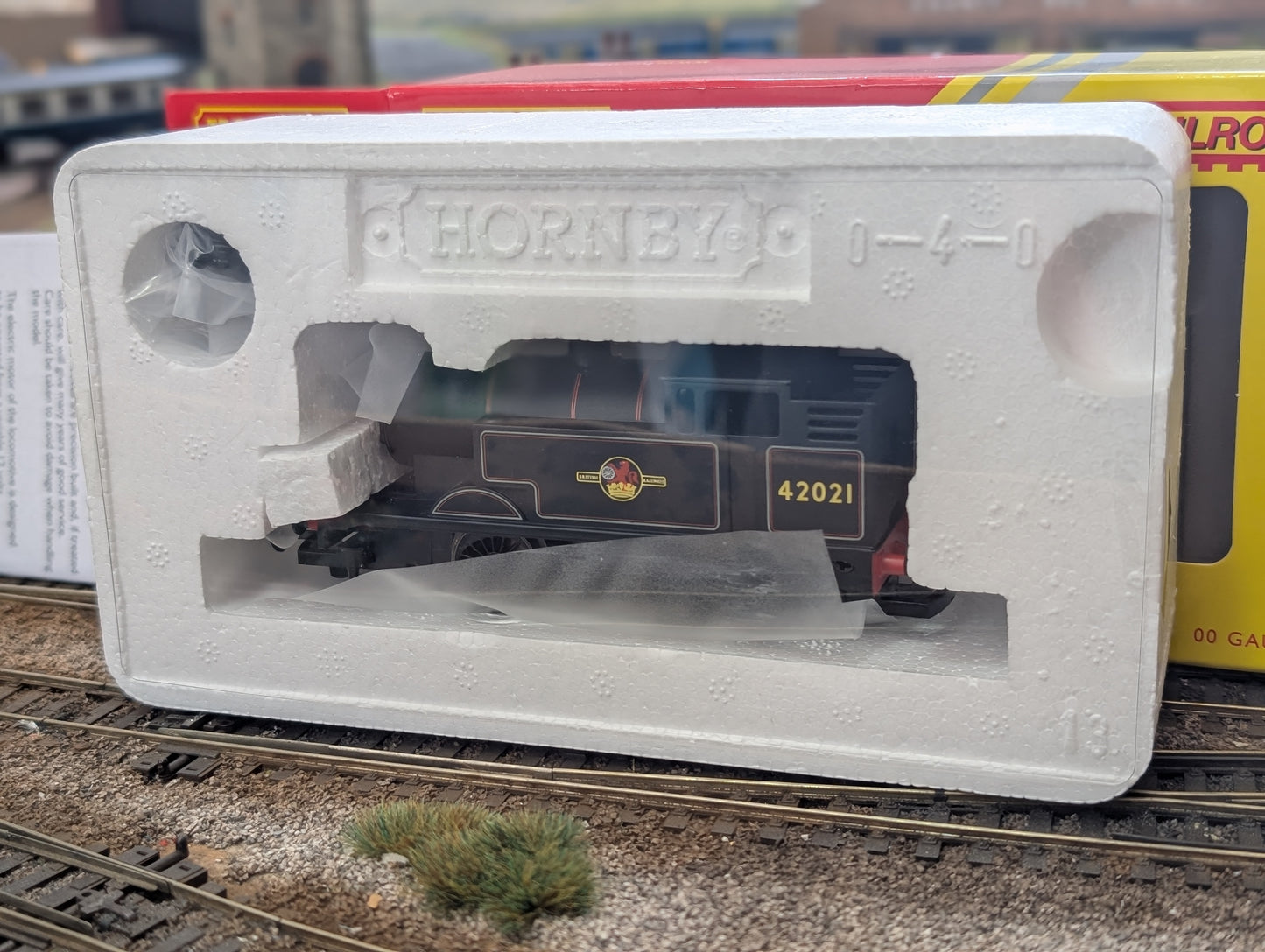 As new Hornby R3953 OO Gauge Collectors Club locomotive 42021 0-4-0 Locomotive BR black livery