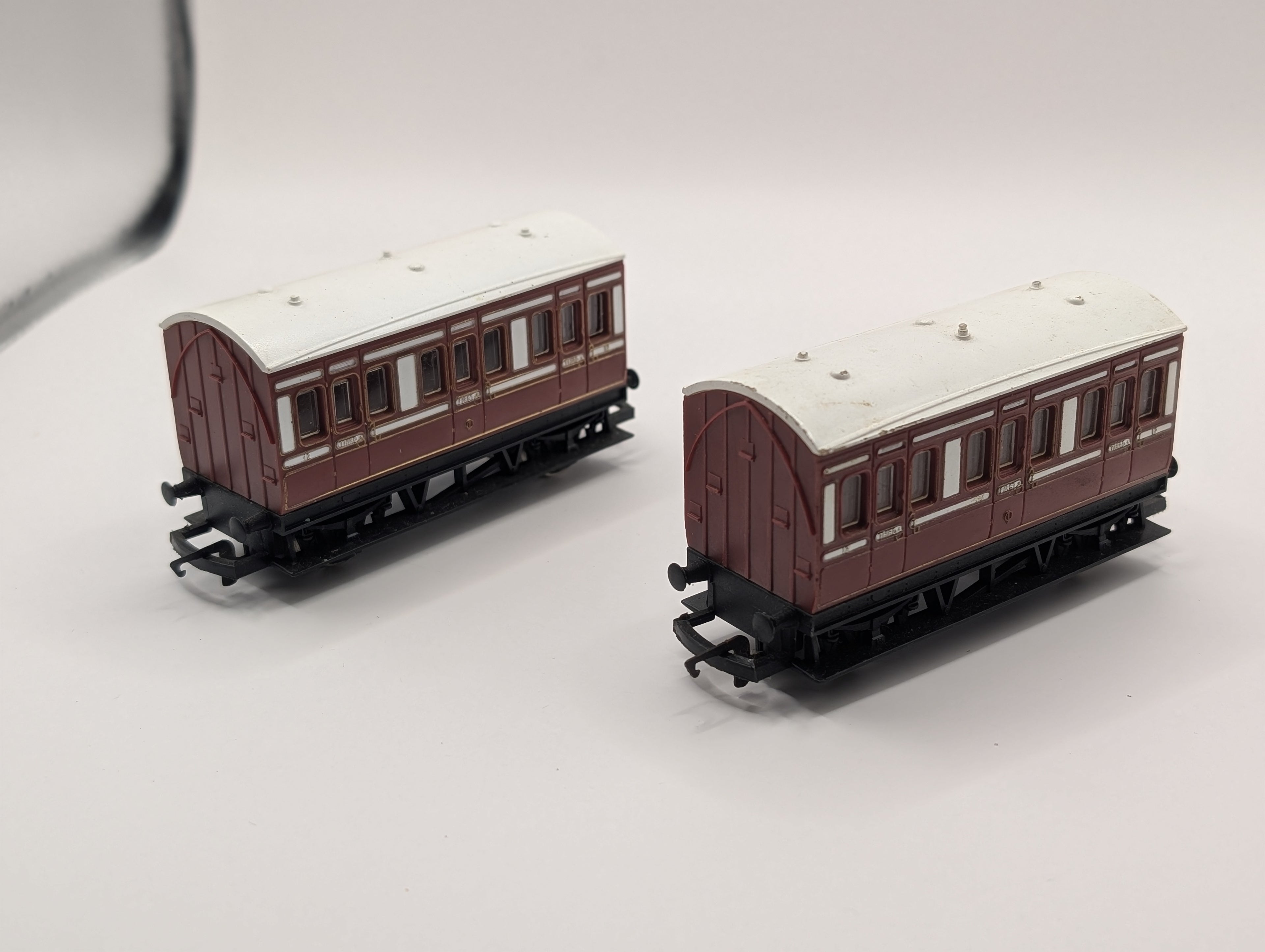 Pair of Vintage Tri-ang Hornby OO Gauge 4-Wheel Coaches - Caledonian Maroon & White