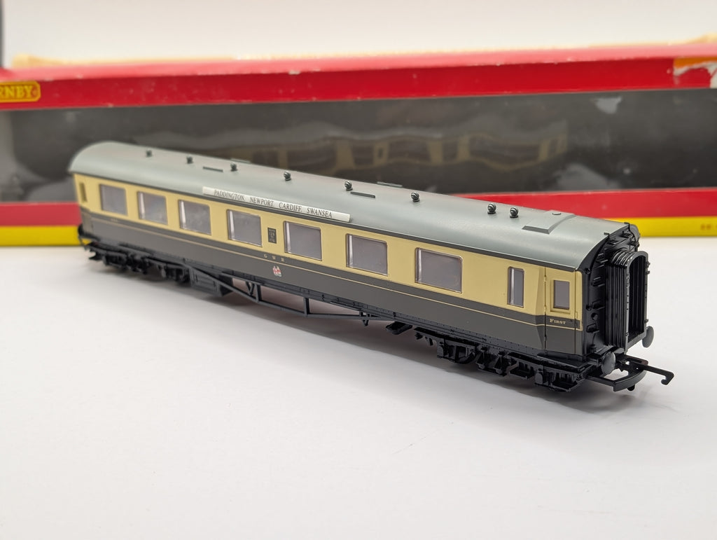 Hornby OO Gauge R4126 GWR Centenary Composite Coach '6661' - Boxed Chocolate & Cream