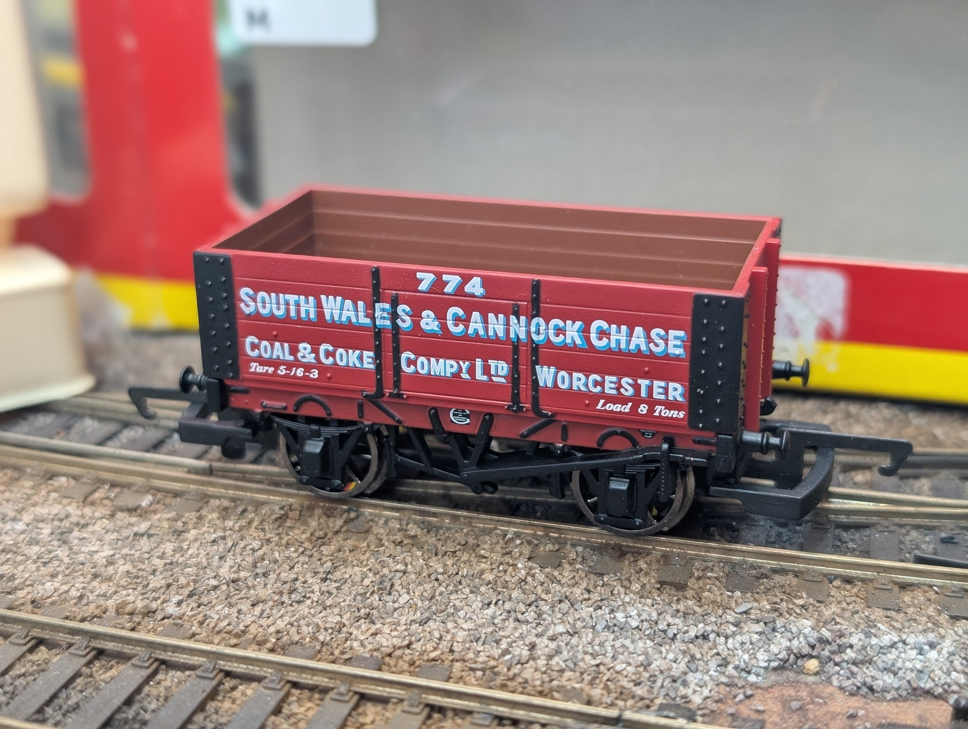 Hornby OO gauge R6135 6-plank open wagon "South Wales & Cannock Chase Coal and Coke" 774