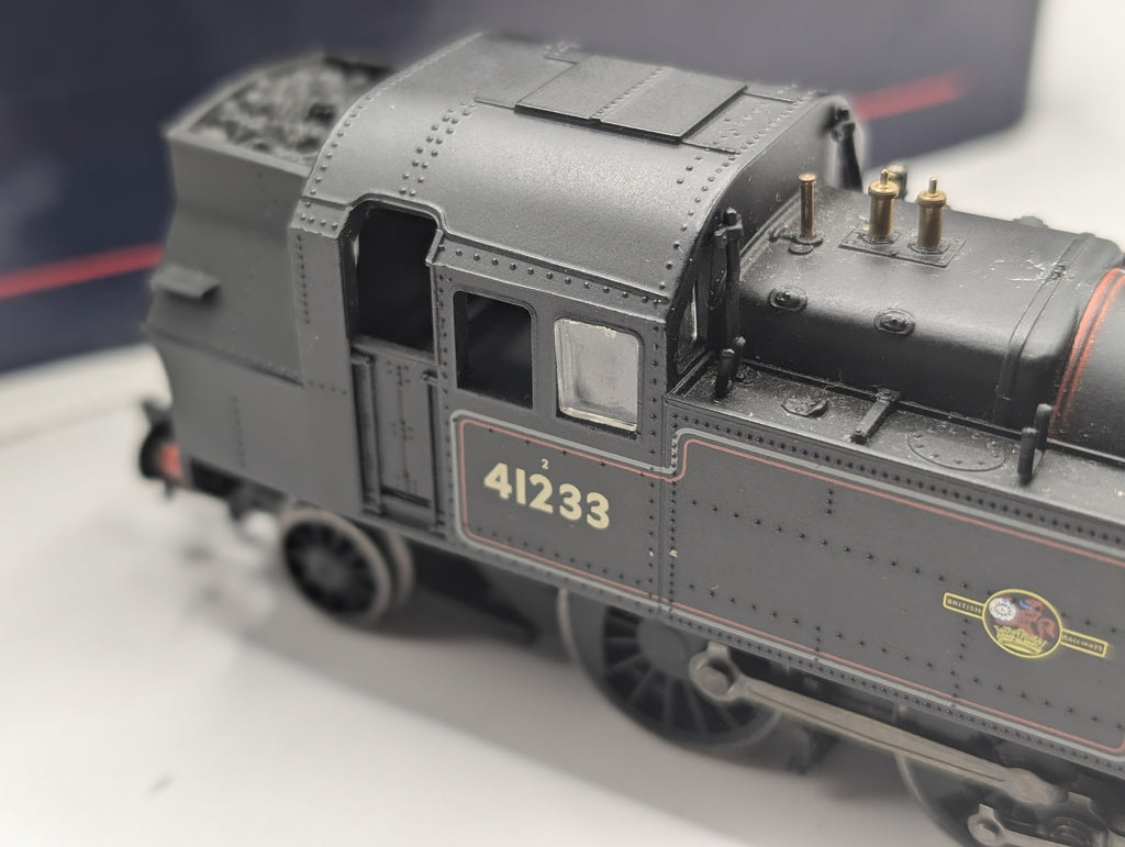 Bachmann 31-452B OO Gauge Ivatt Class 2MT 2-6-2 Tank 41233 BR Black Late Crest - Pre-owned Boxed