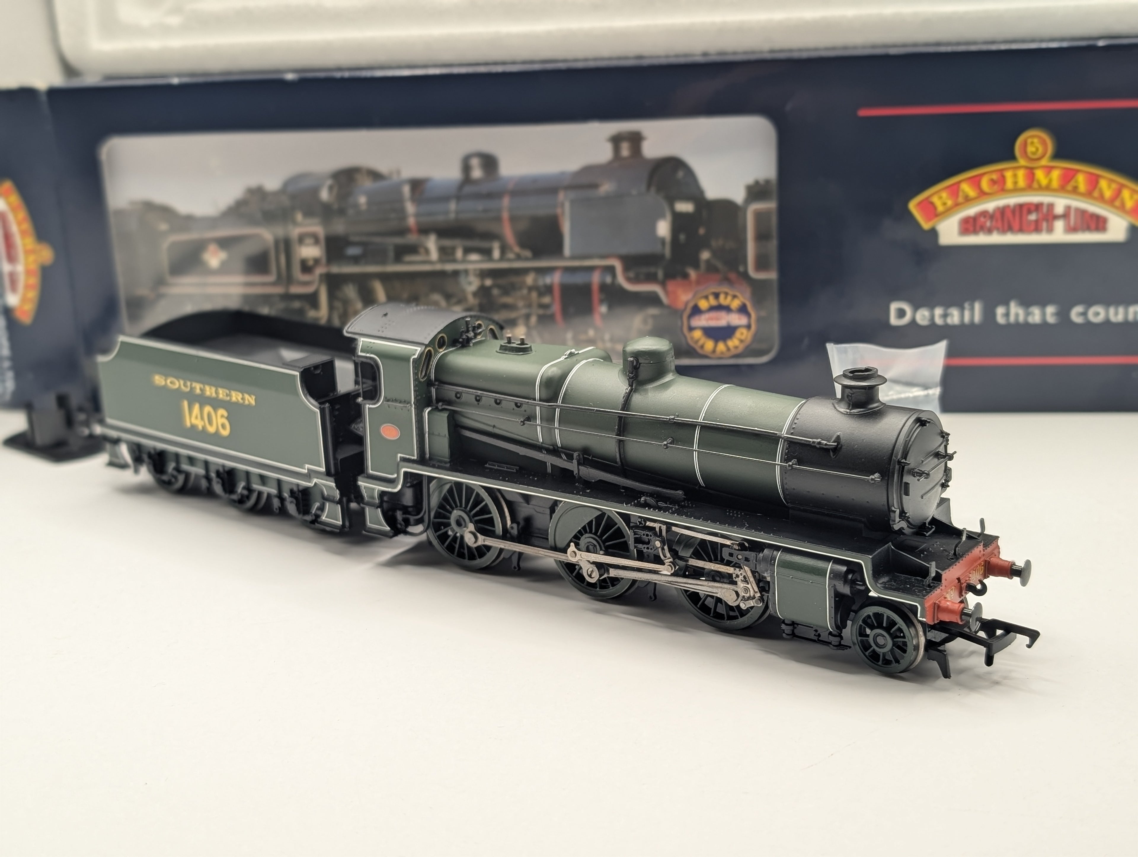 Bachmann 32-160 N Class 1406 SR Slope Sided Tender Southern Green OO Gauge Boxed