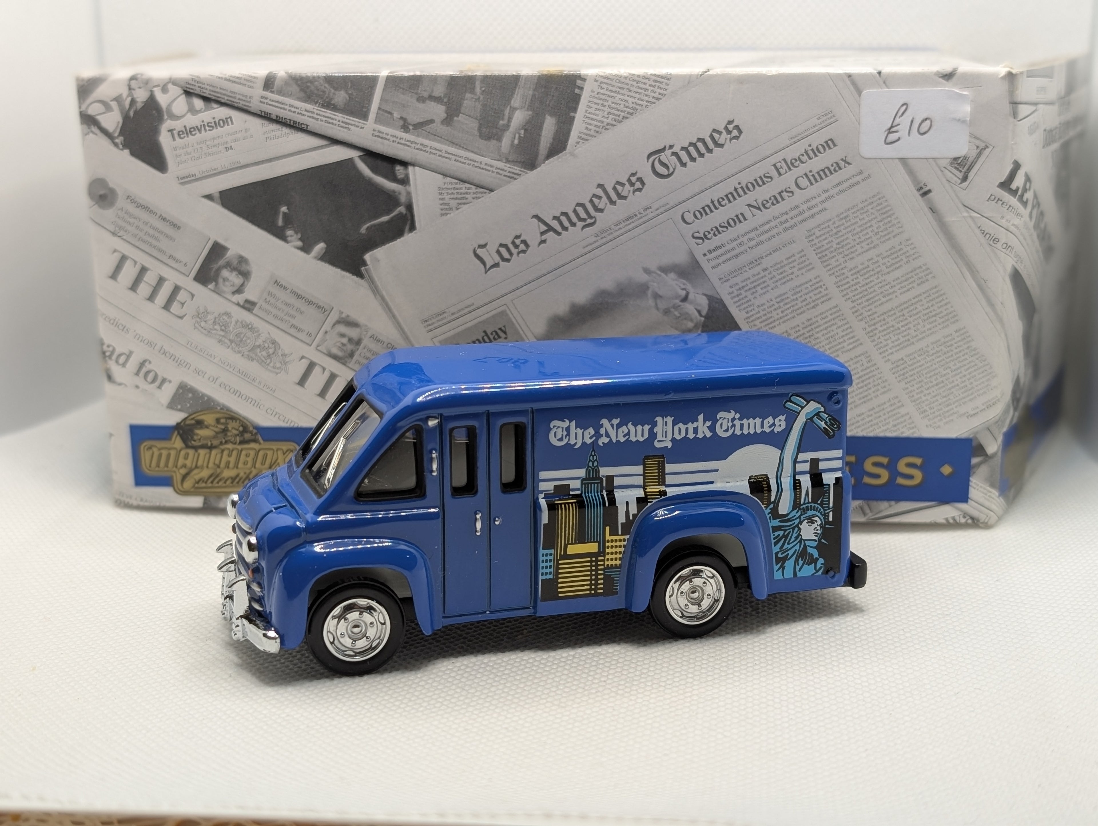Matchbox Collectibles YPP04 Dodge Route Van NY Times - Power of the Press (1995) Boxed, excellent