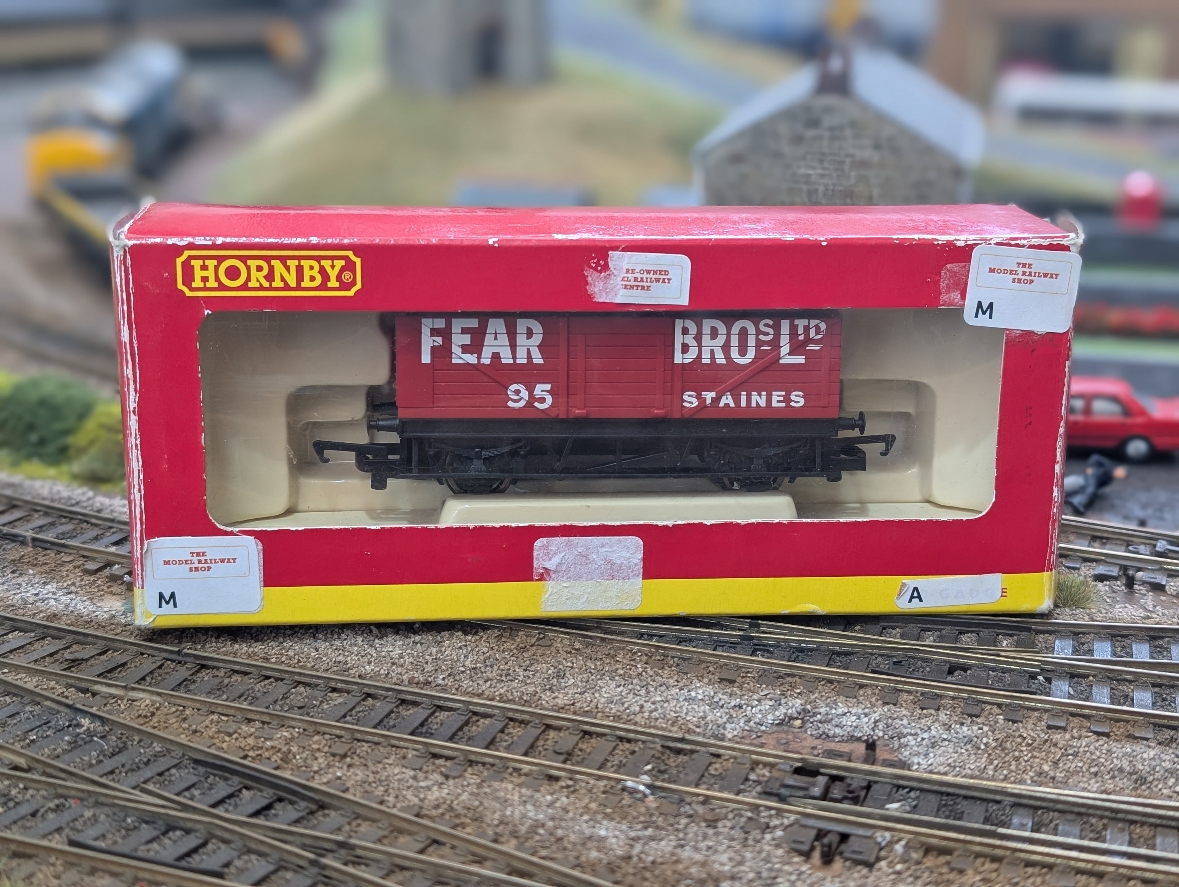Hornby OO gauge R1111 7 Plank Lwb Open Plank Wagon 'fear Bros'