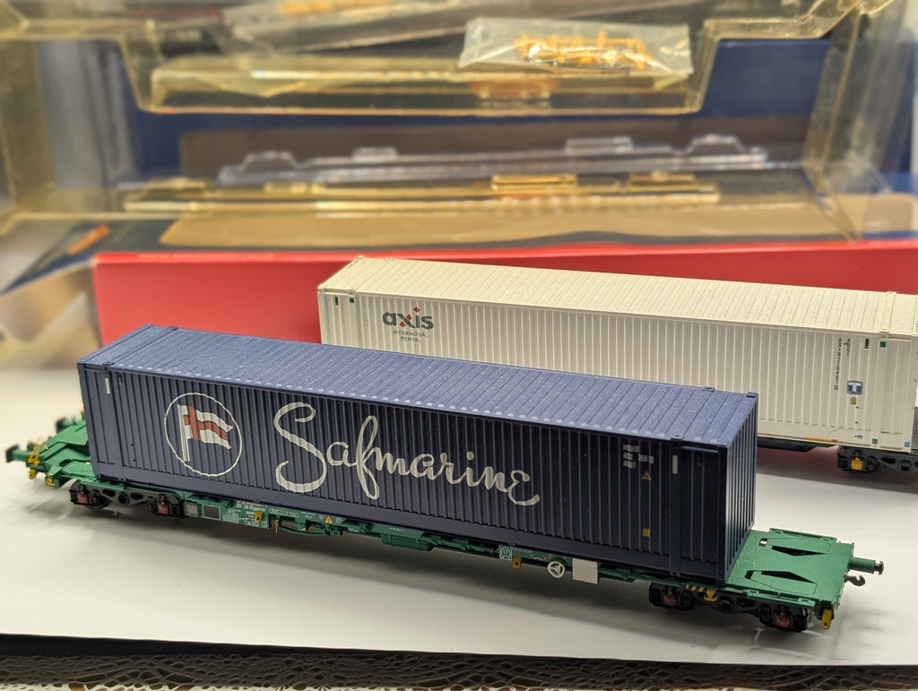 Pre-owned Bachmann Branchline Intermodal Wagon Lot: "Safmarine" & "Axis" (OO Scale) READ DESCRIPTION, TWO WAGONS ONLY