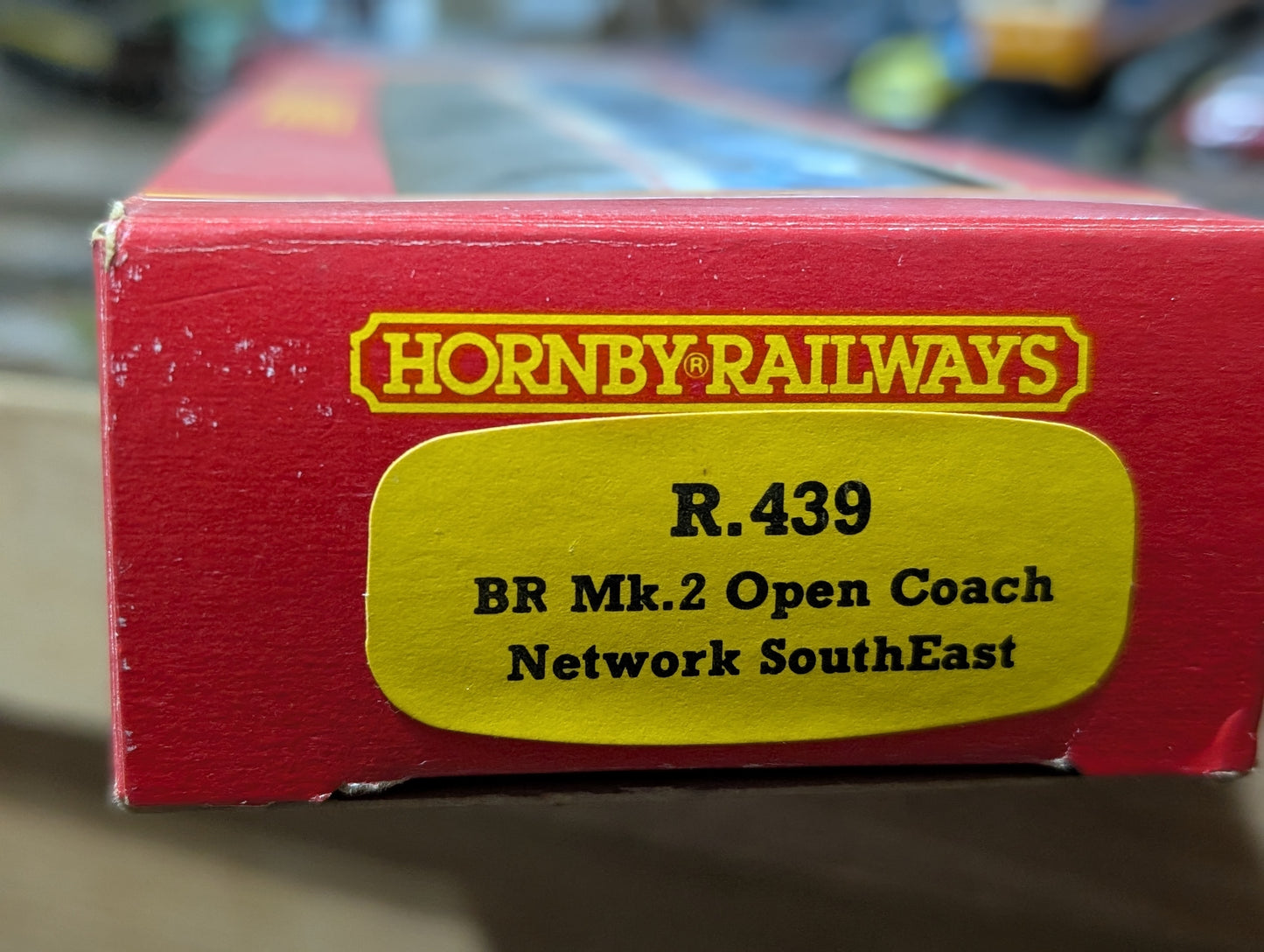 Pre-owned OO gauge Hornby R439 Mk2a TSO tourist second open in Network SouthEast blue - 5381