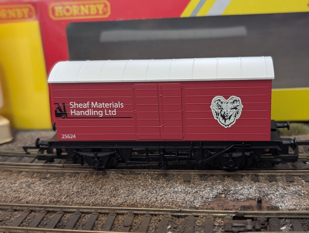 Hornby OO gauge R6474 Long Wheel Base Box Van - Sheaf Materials Handling Ltd - 25624 - Railroad Range