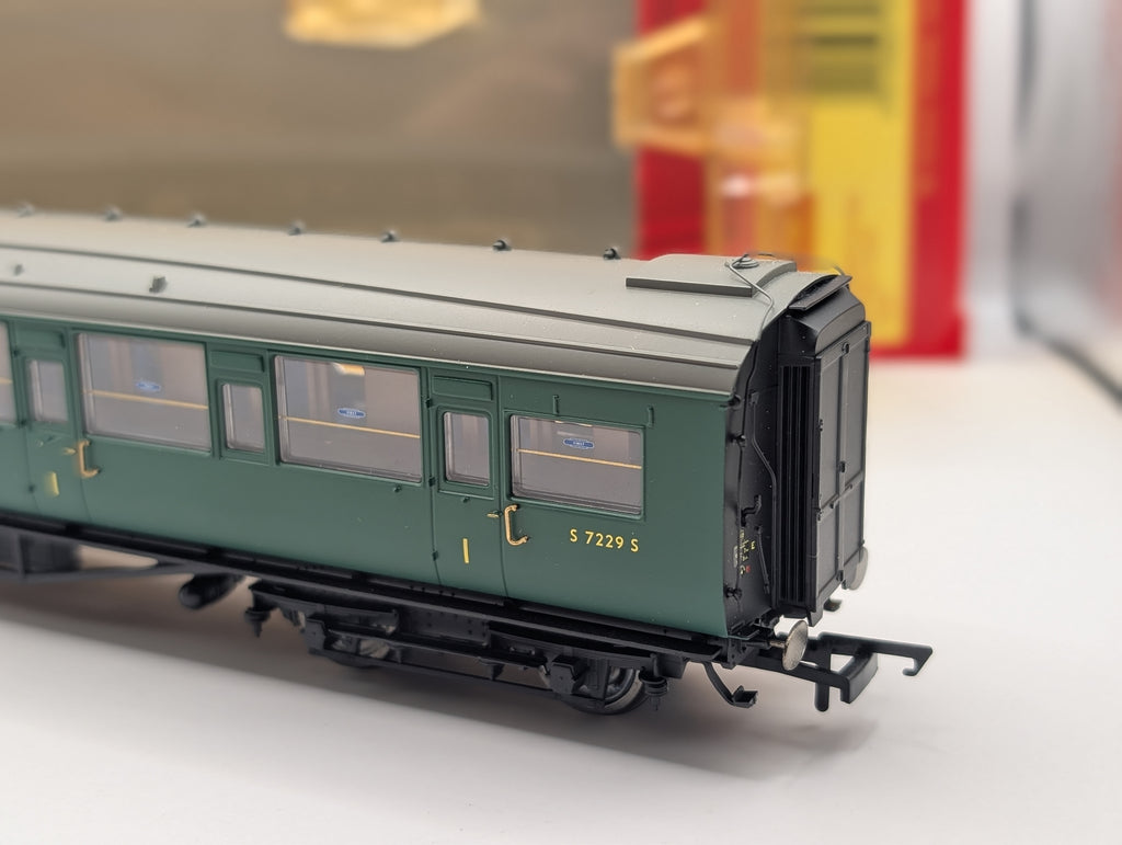 Hornby R4303B OO Gauge BR Maunsell Corridor 1st Class Coach S7229S Boxed