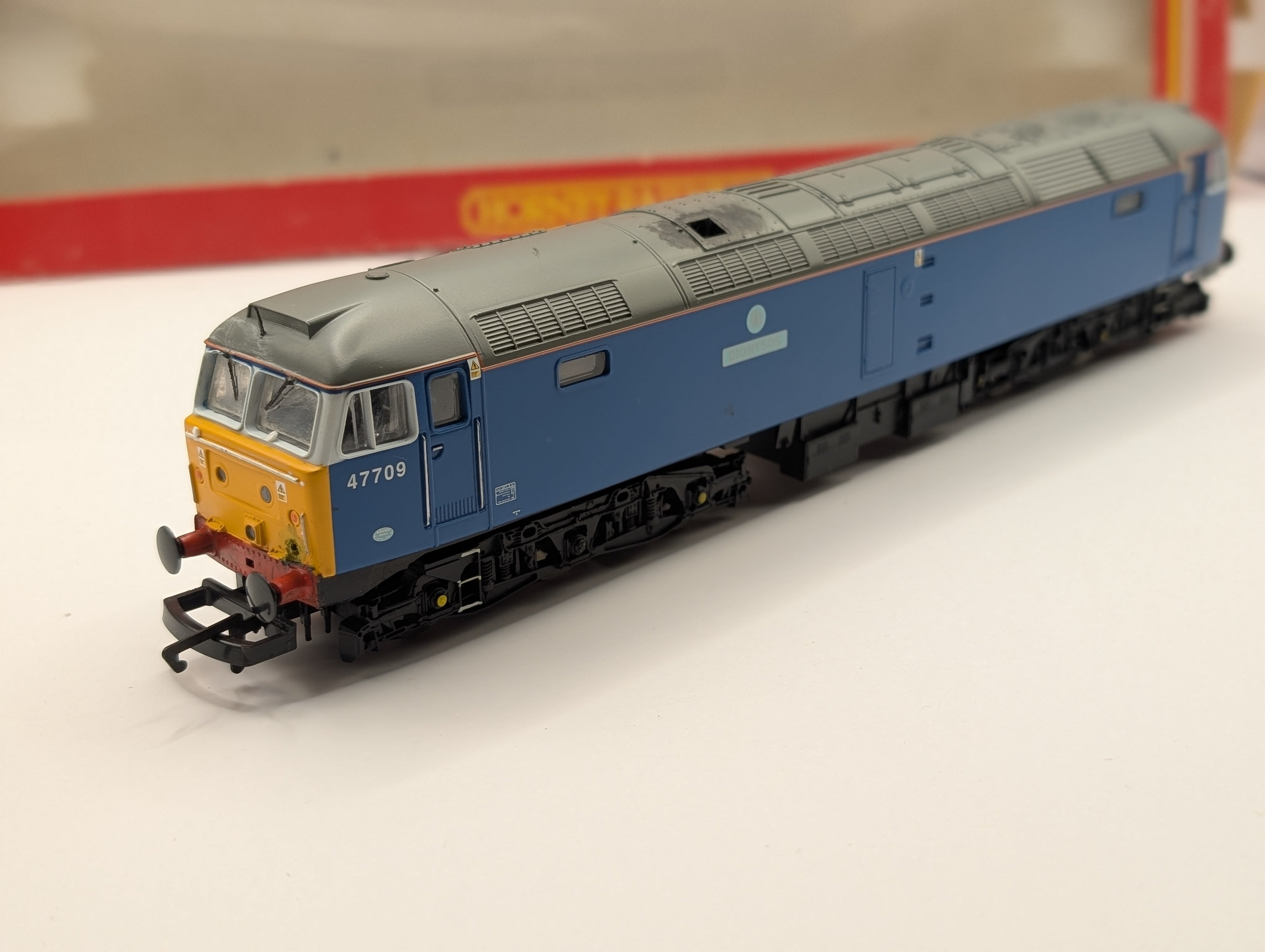 Hornby OO Gauge Class 47 Diesel 47709 "Dionysos" – Blue Pullman Livery – Detailed & Tested Runner (Upgraded 5-Pole Motor)