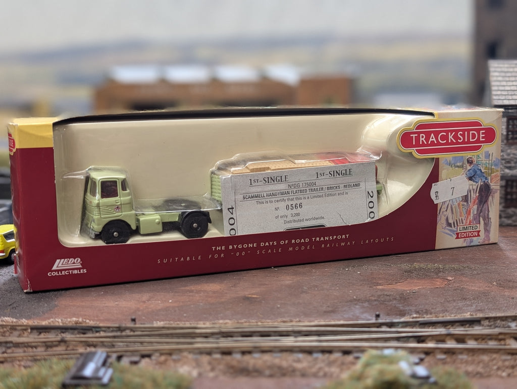 Lledo Trackside DG175004 Scammell Handyman Flatbed & Bricks – Redland – 1:76 Scale