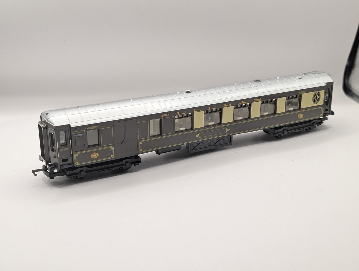 Vintage Hornby OO Gauge R233 Pullman Third Class Parlour Brake Coach (Silver Roof) - Unnamed / Unnumbered - Pre-owned