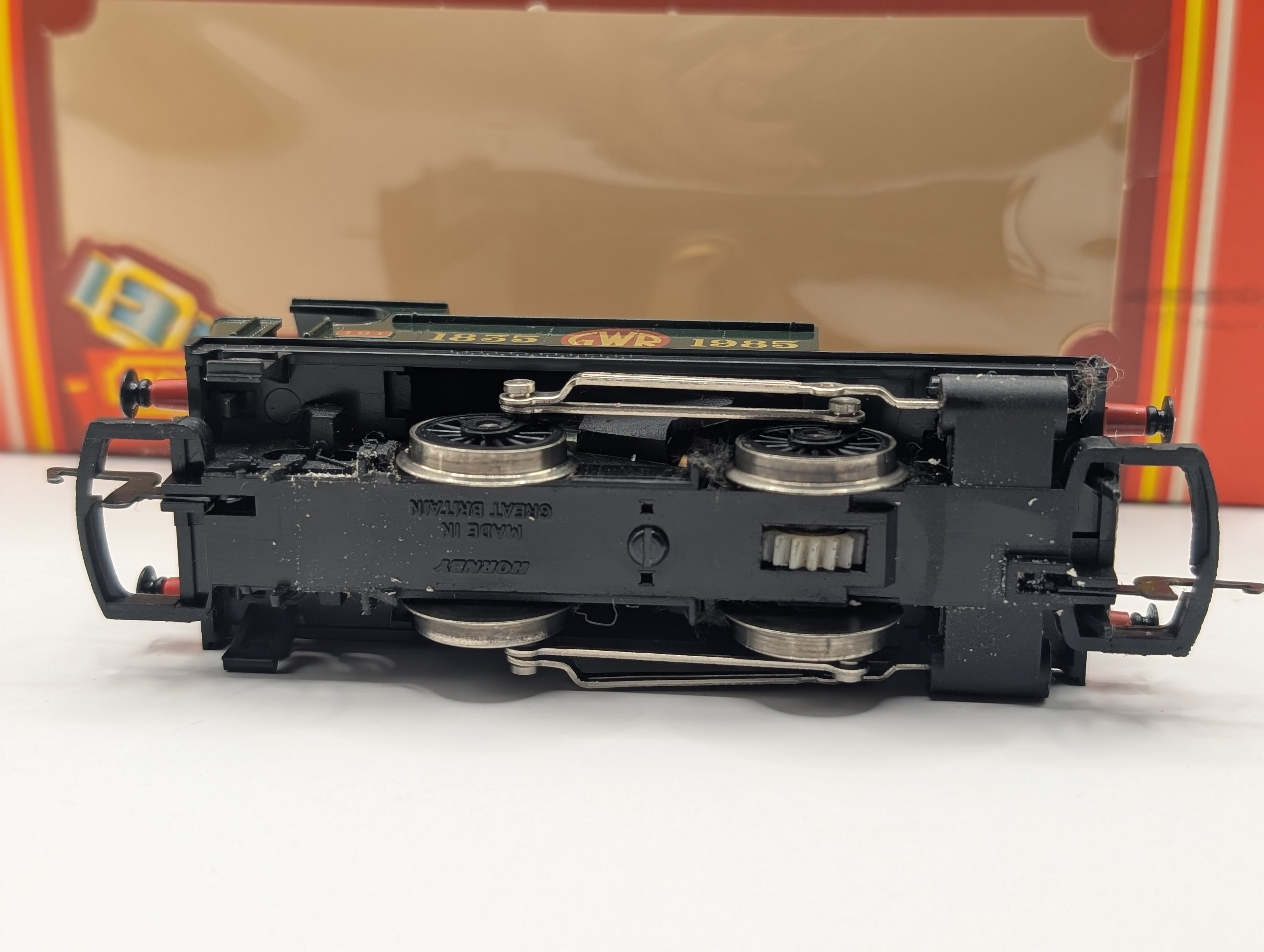 Pre-owned Hornby R.173 0-4-0 Tank Locomotive - GWR "150" Anniversary Edition (OO Scale)