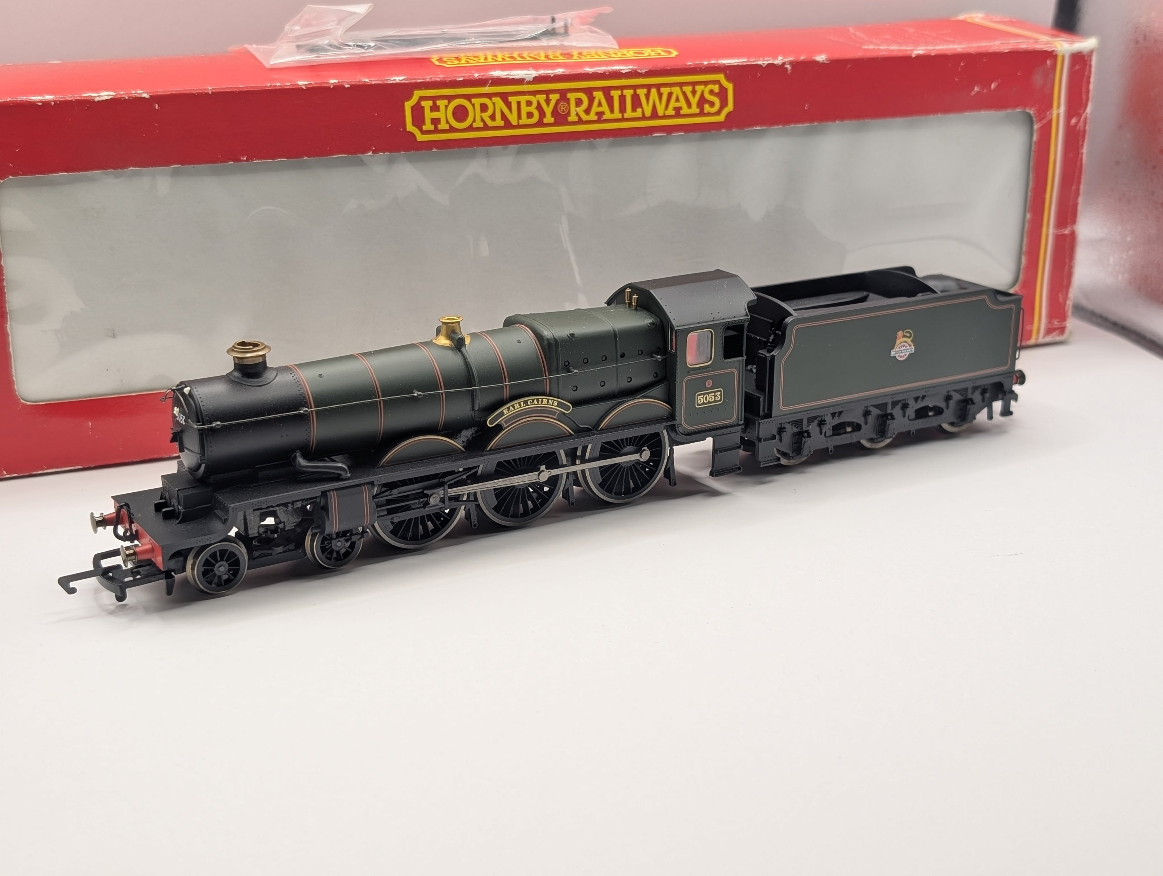Hornby R2086 OO Gauge BR Castle Class 5053 "Earl Cairns" | BR Lined Green | Very Good Boxed Condition