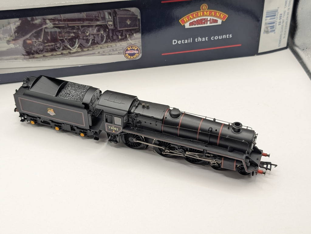Bachmann 32-502 Standard Class 5MT 73082 "Camelot" BR Black Early Emblem (Boxed, Good/Runs OK)