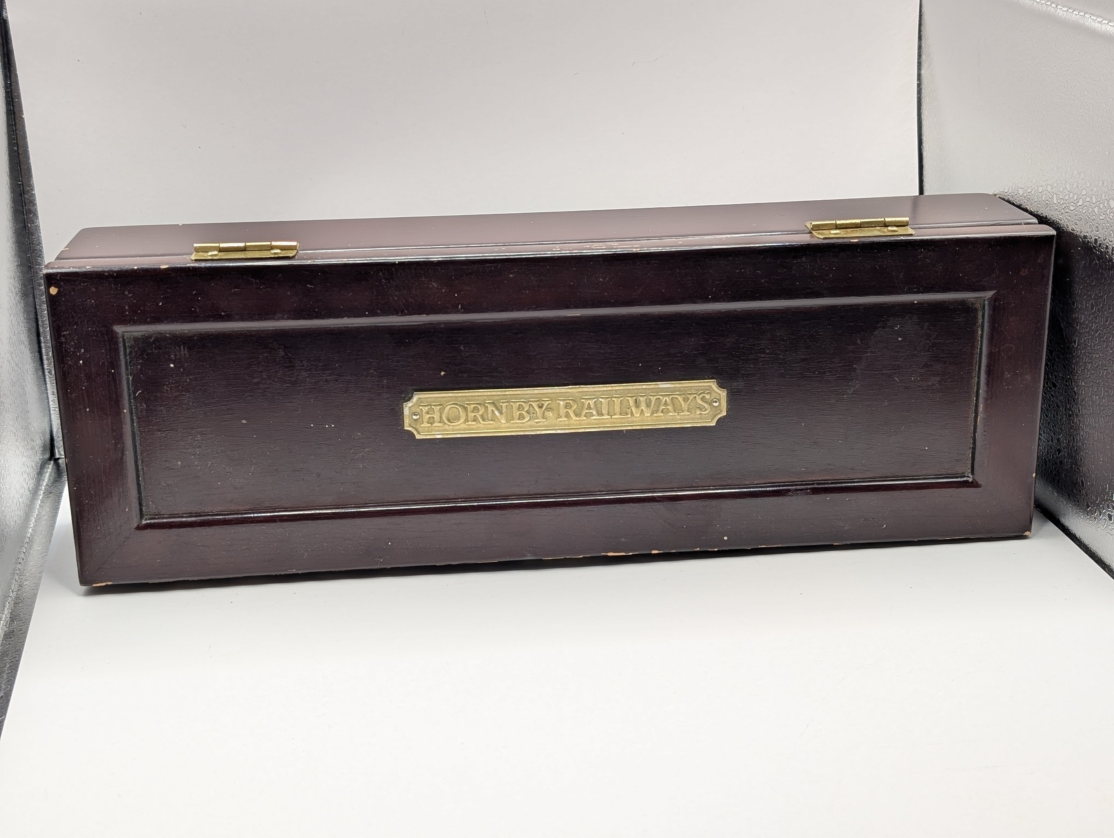 Hornby R374 OO Gauge SR Bulleid Pacific "Spitfire" No. 21C166 - Custom DCC Fitted & Lightly Weathered - Branded Wooden Presentation Box
