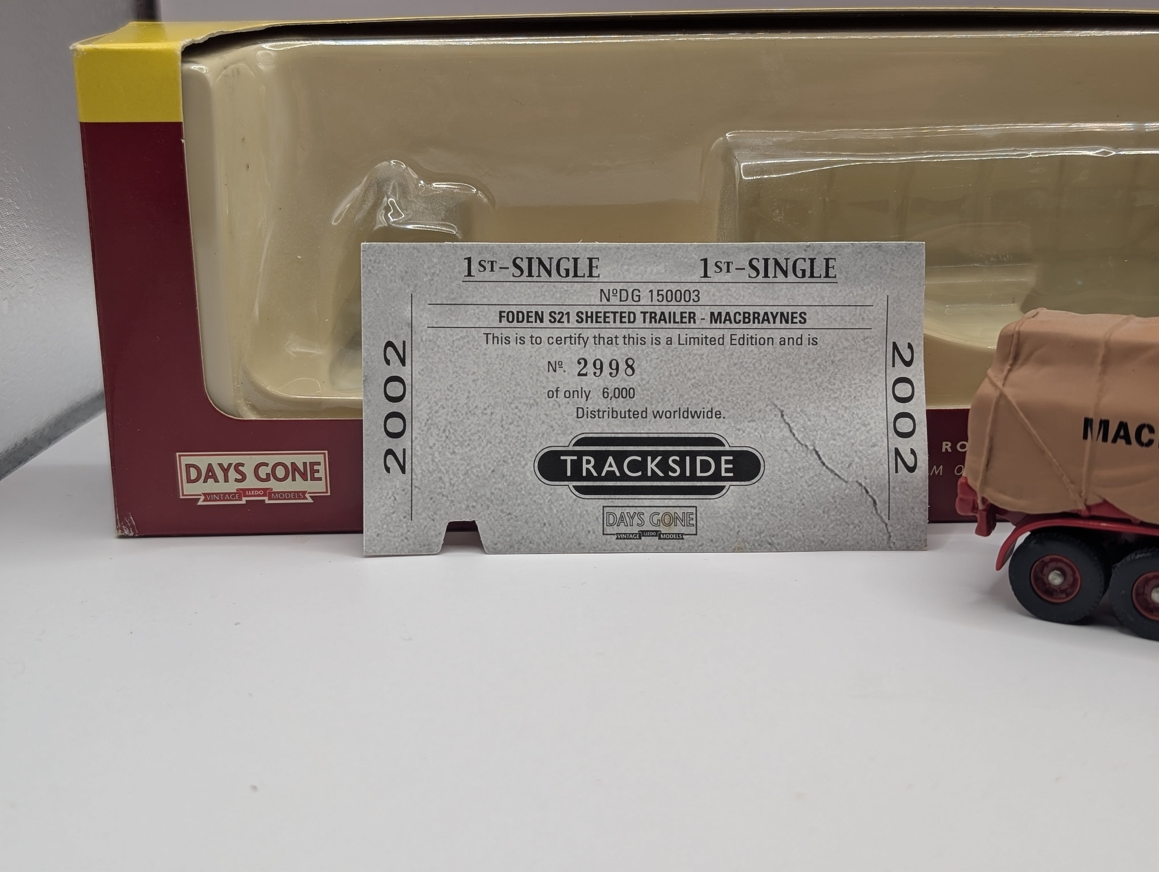 Lledo Trackside DG150003 Foden S21 Sheeted Trailer - Macbraynes (1:76 Scale)