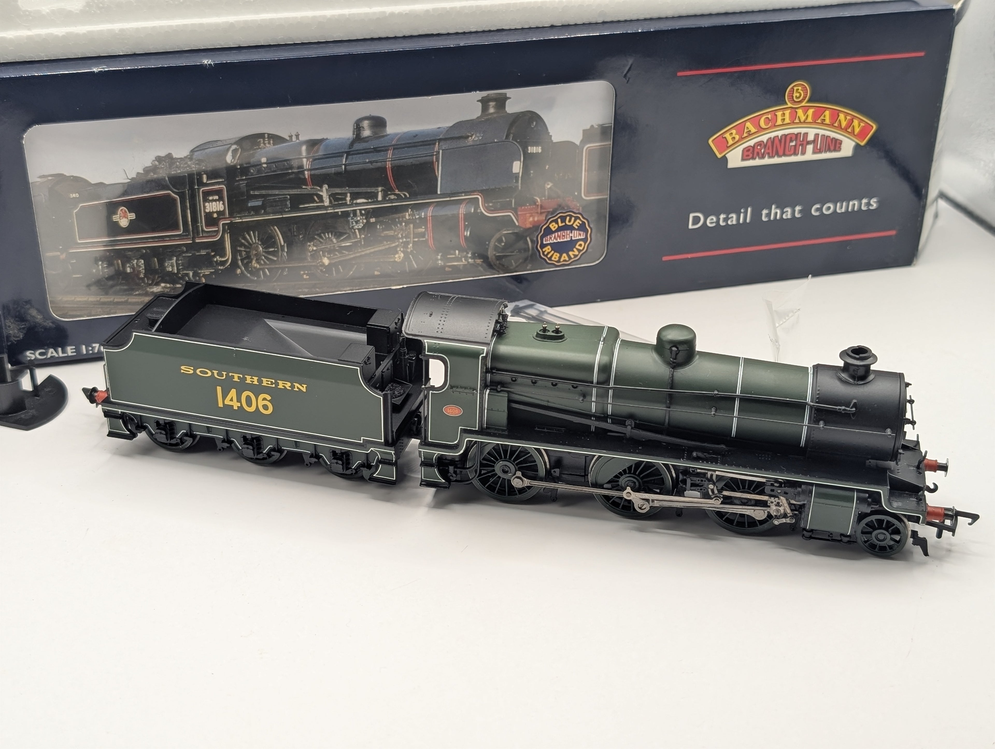Bachmann 32-160 N Class 1406 SR Slope Sided Tender Southern Green OO Gauge Boxed