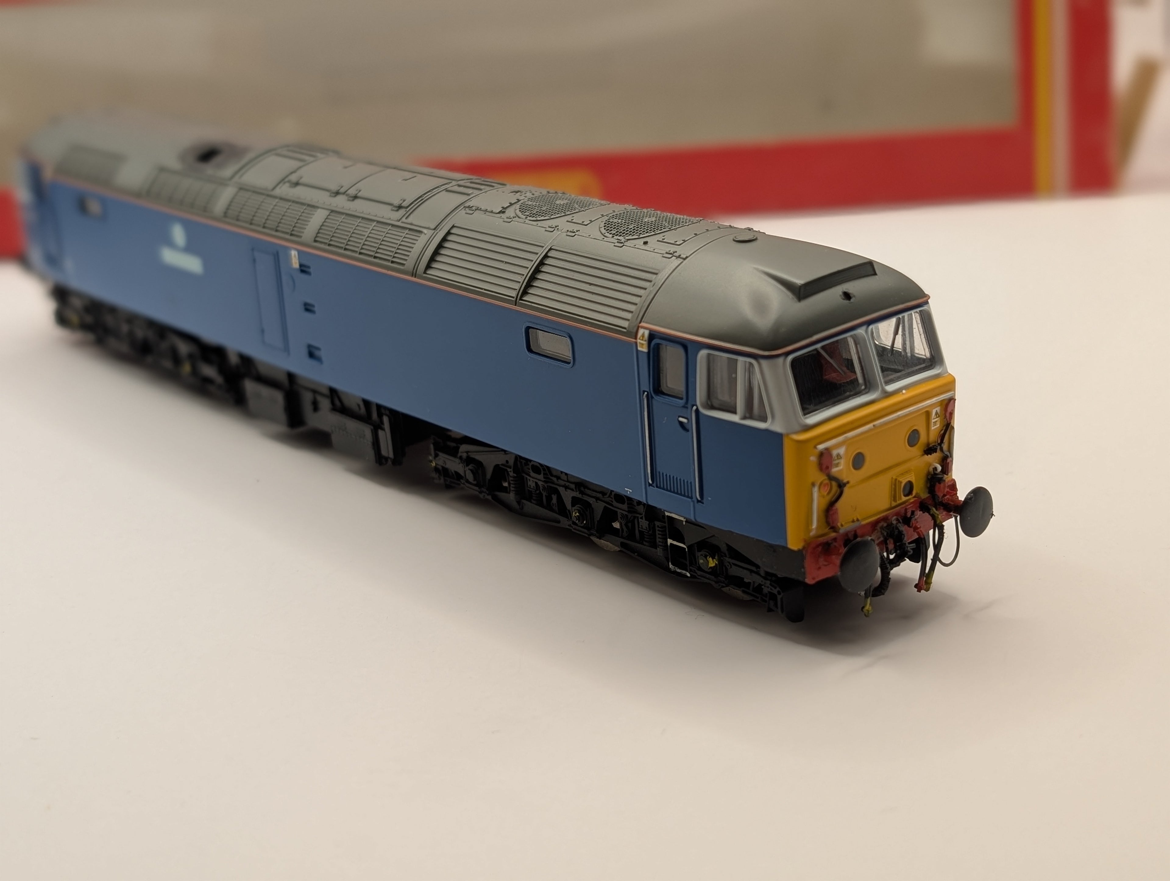 Hornby OO Gauge Class 47 Diesel 47709 "Dionysos" – Blue Pullman Livery – Detailed & Tested Runner (Upgraded 5-Pole Motor)