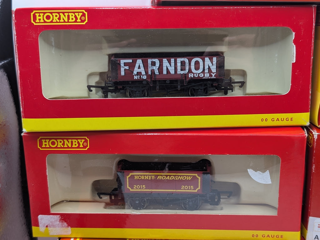 Job lot x 9 OO gauge boxed wagons, Hornby, Triang Lima