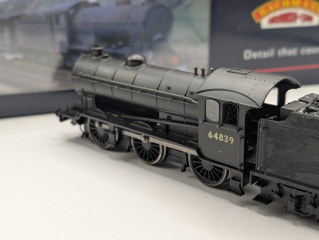 Bachmann 31-861 J39 64839 BR Black Early Crest Stepped Tender OO