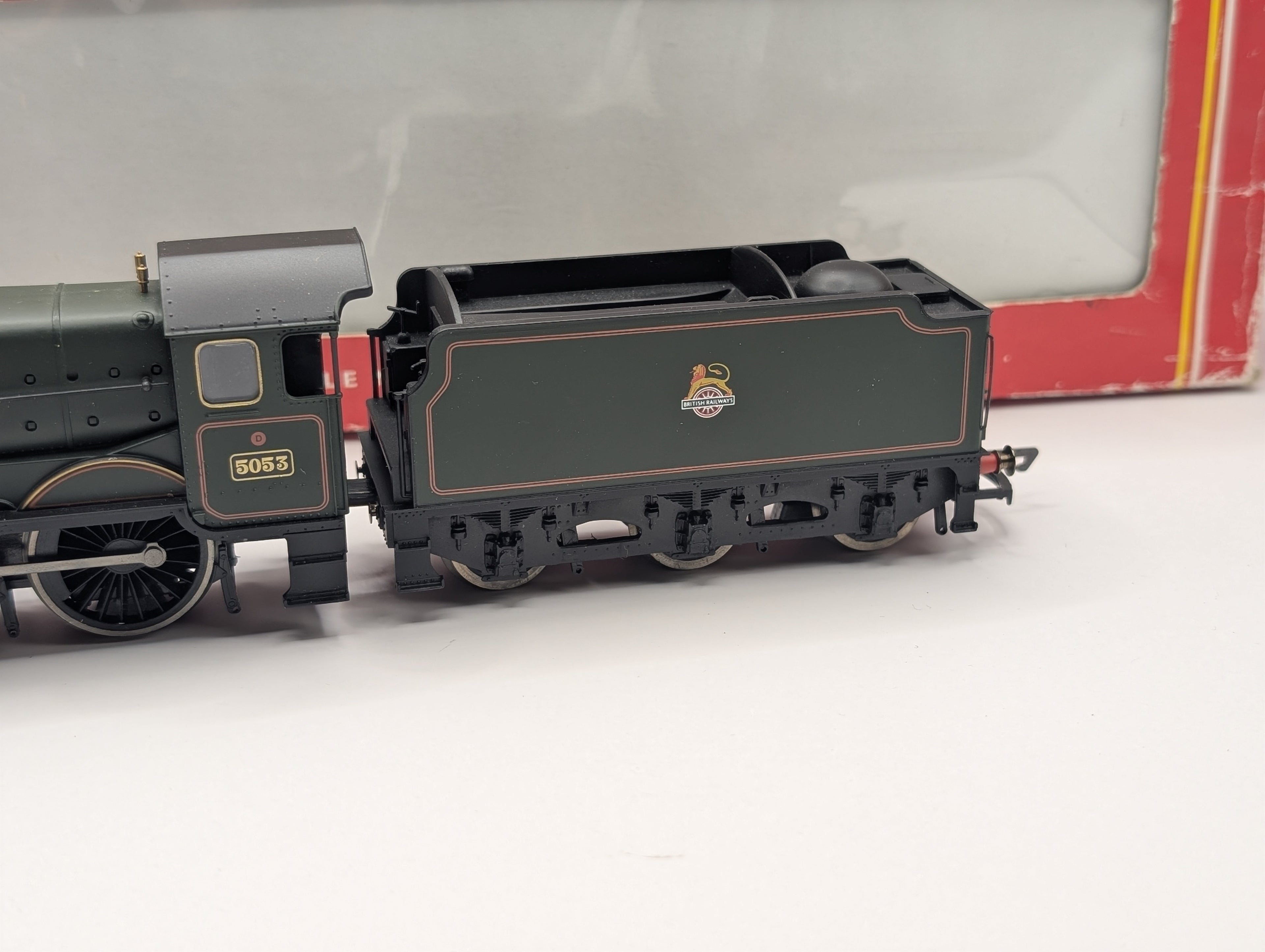 Hornby R2086 OO Gauge BR Castle Class 5053 "Earl Cairns" | BR Lined Green | Very Good Boxed Condition