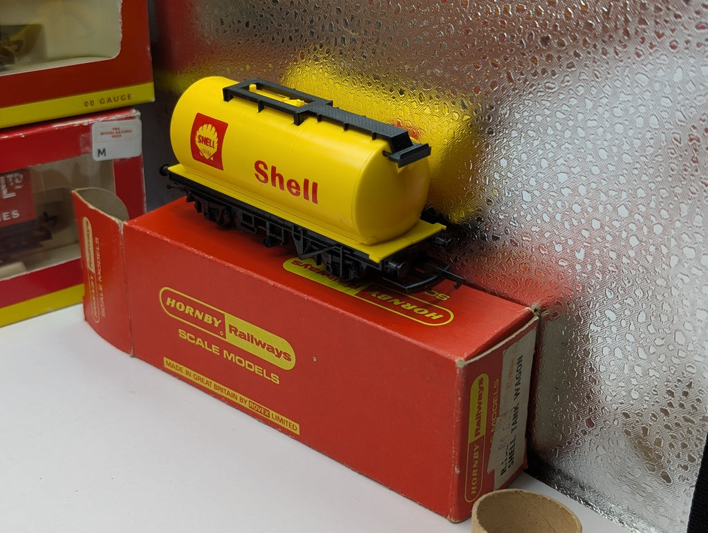 Job lot x 9 OO gauge boxed wagons, Hornby, Triang Lima