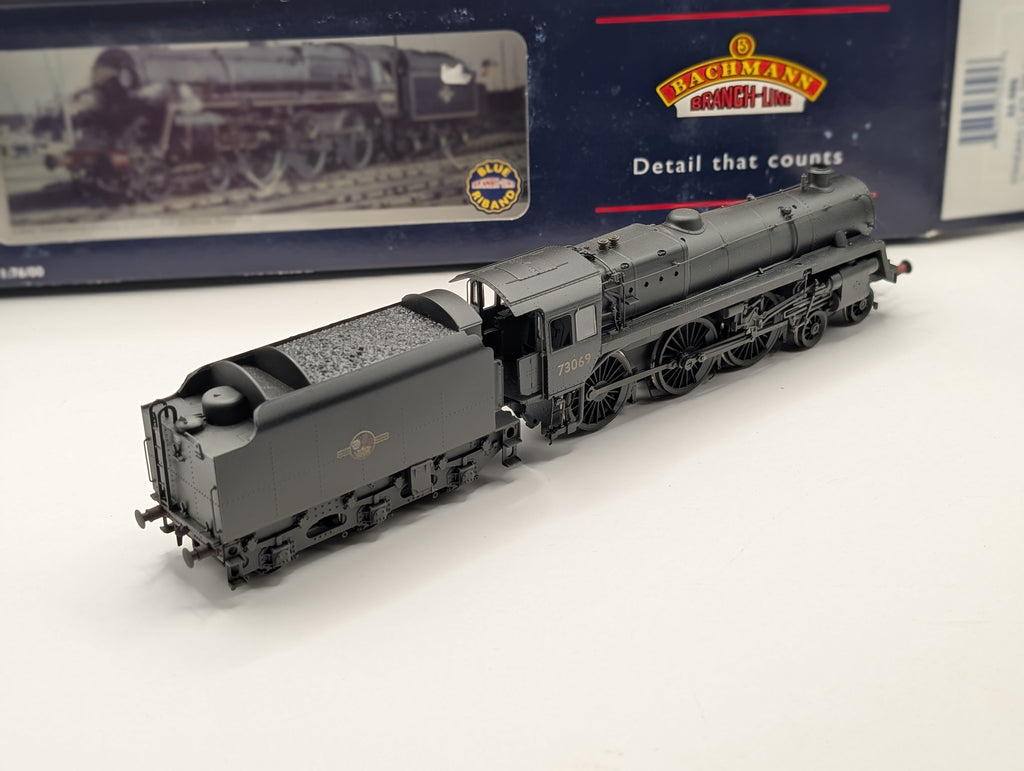 Bachmann 32-505 Standard Class 5MT 73069 BR Plain Black Factory Weathered (Boxed, Good/Runs OK)