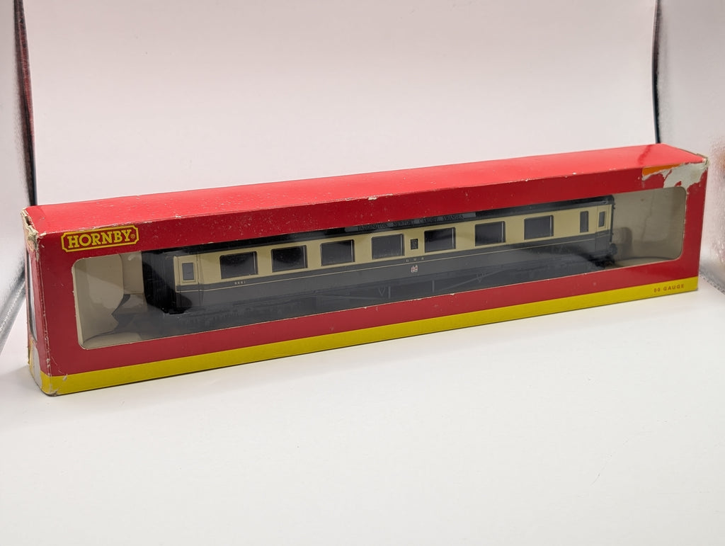 Hornby OO Gauge R4126 GWR Centenary Composite Coach '6661' - Boxed Chocolate & Cream