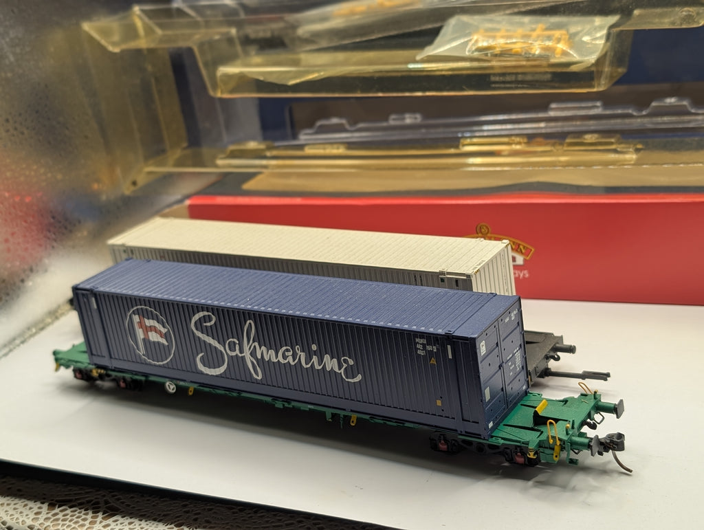 Pre-owned Bachmann Branchline Intermodal Wagon Lot: "Safmarine" & "Axis" (OO Scale) READ DESCRIPTION, TWO WAGONS ONLY