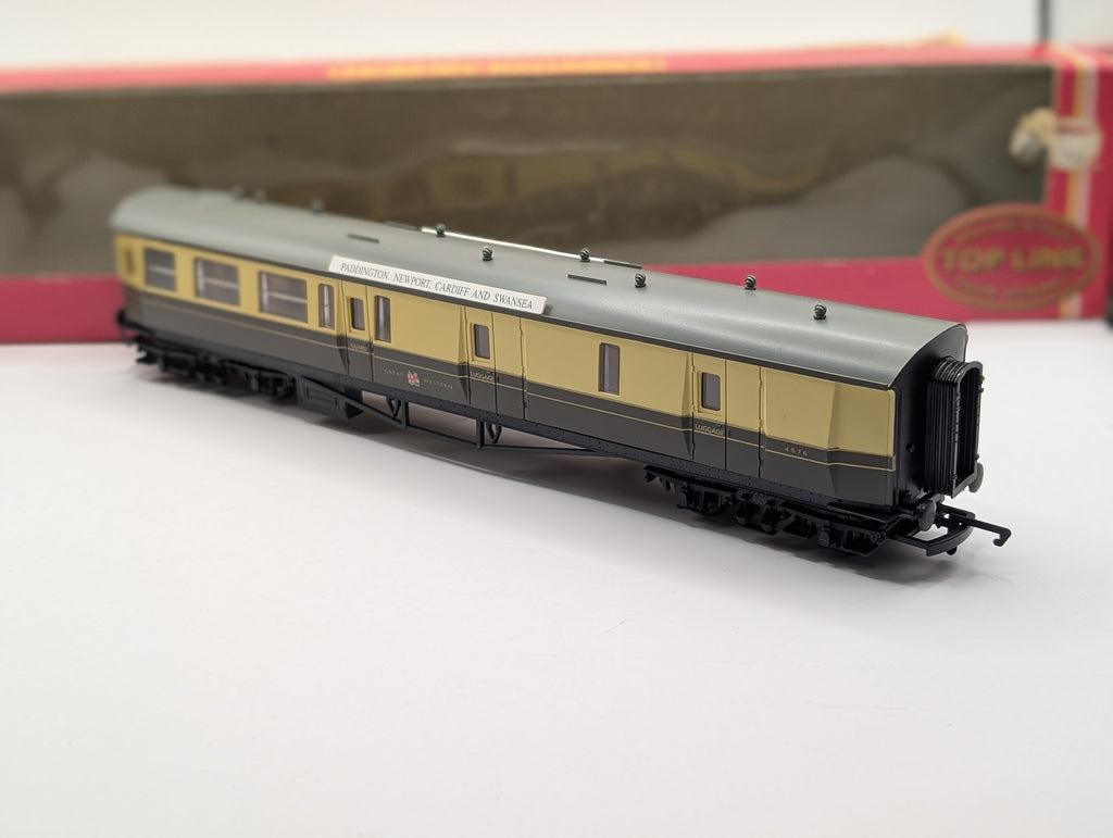 Hornby OO Gauge R4027 GWR Centenary Brake Coach '4576' - Boxed Chocolate & Cream